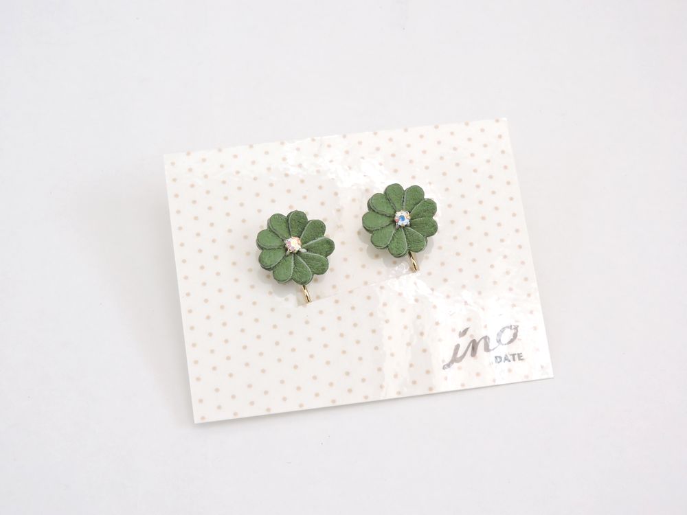 earrings-green
